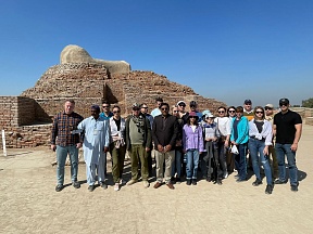 On the Trip of the Consulate General Employees to Mohenjo-Daro and Kot Diji On the Trip of the Consulate General Employees to Mohenjo-Daro and Kot Diji